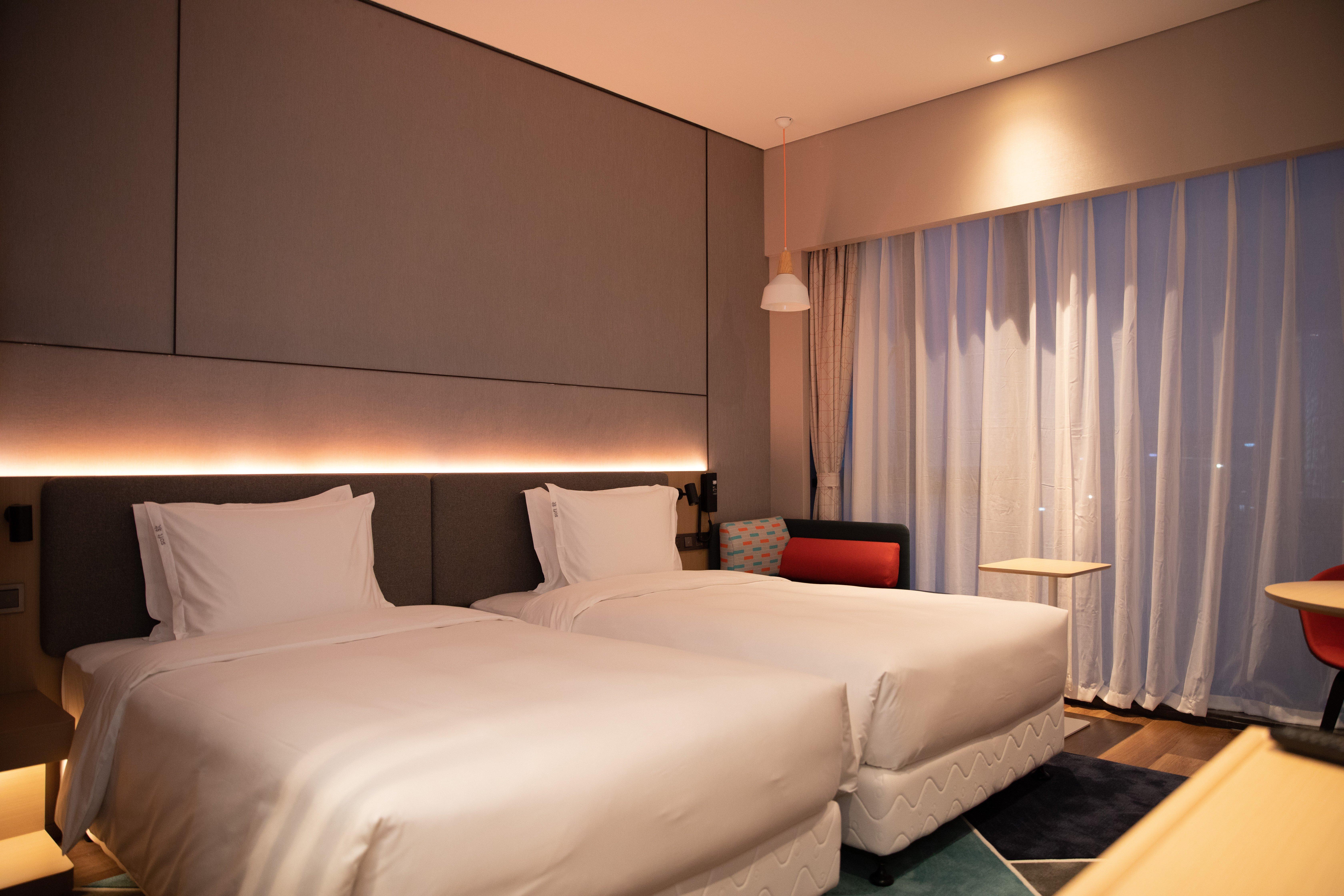 Holiday Inn Express Shenzhen Longhua By Ihg Extérieur photo