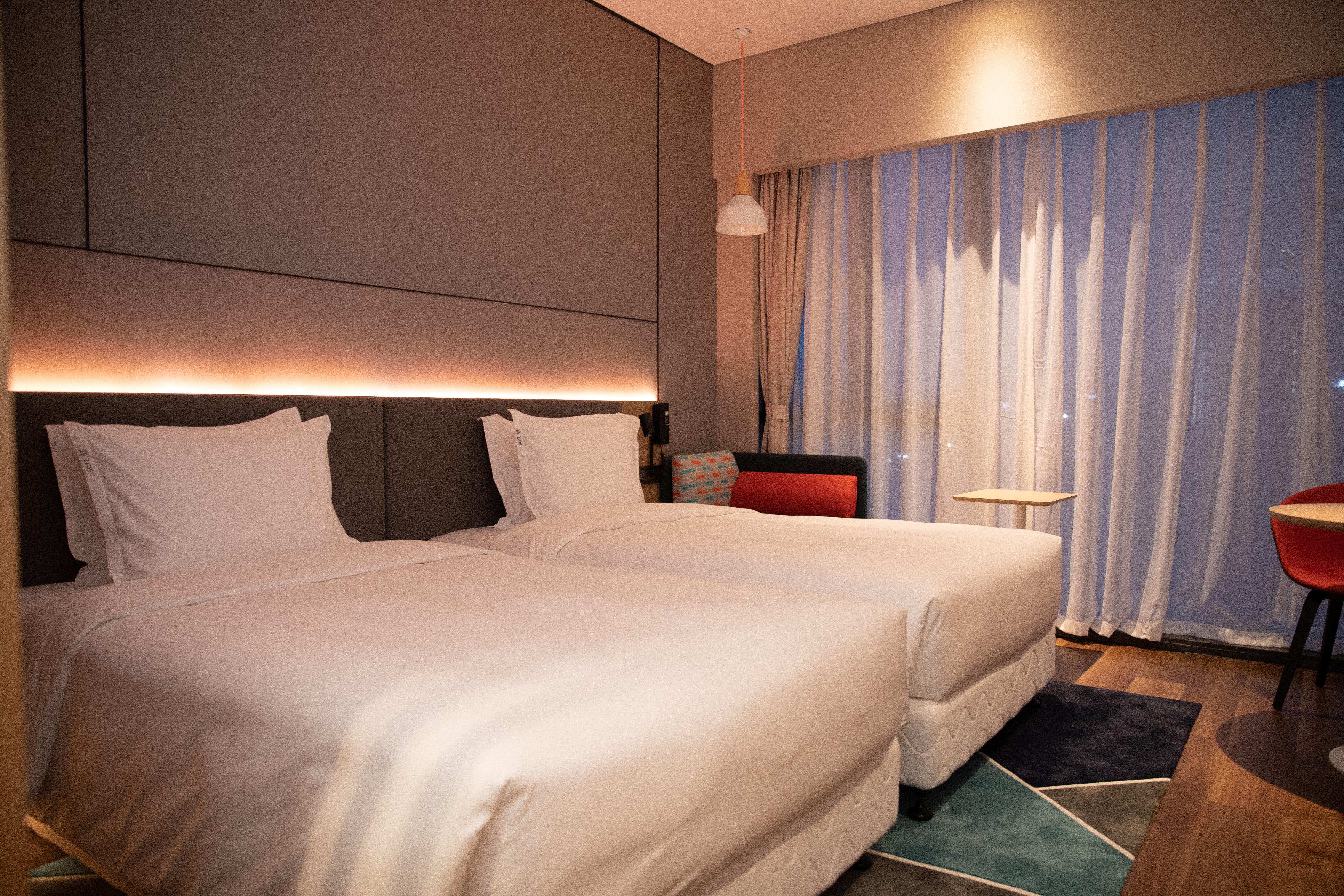 Holiday Inn Express Shenzhen Longhua By Ihg Extérieur photo
